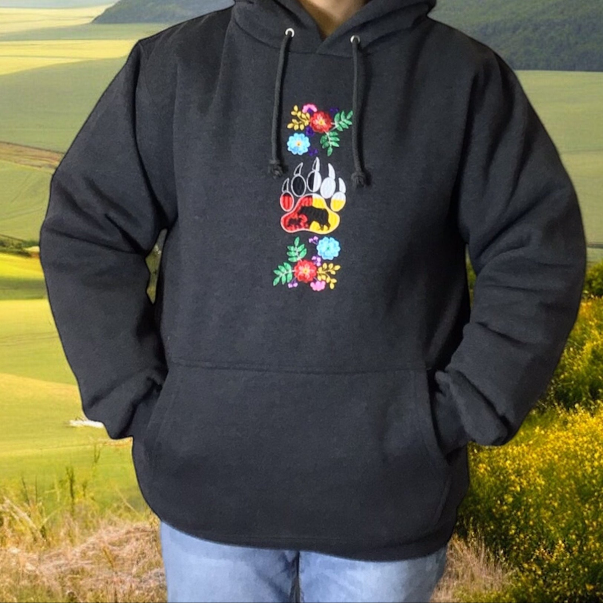 Hoodies & Sweaters