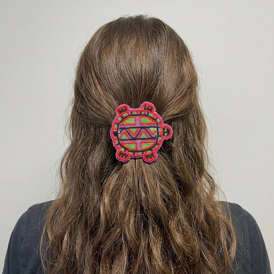Beaded turtle Barrette Red accent