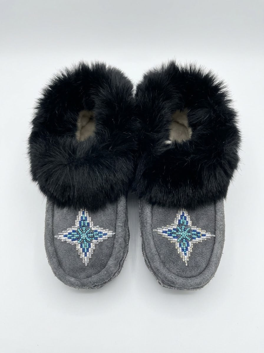Moccasins Beaded (Size 7)
