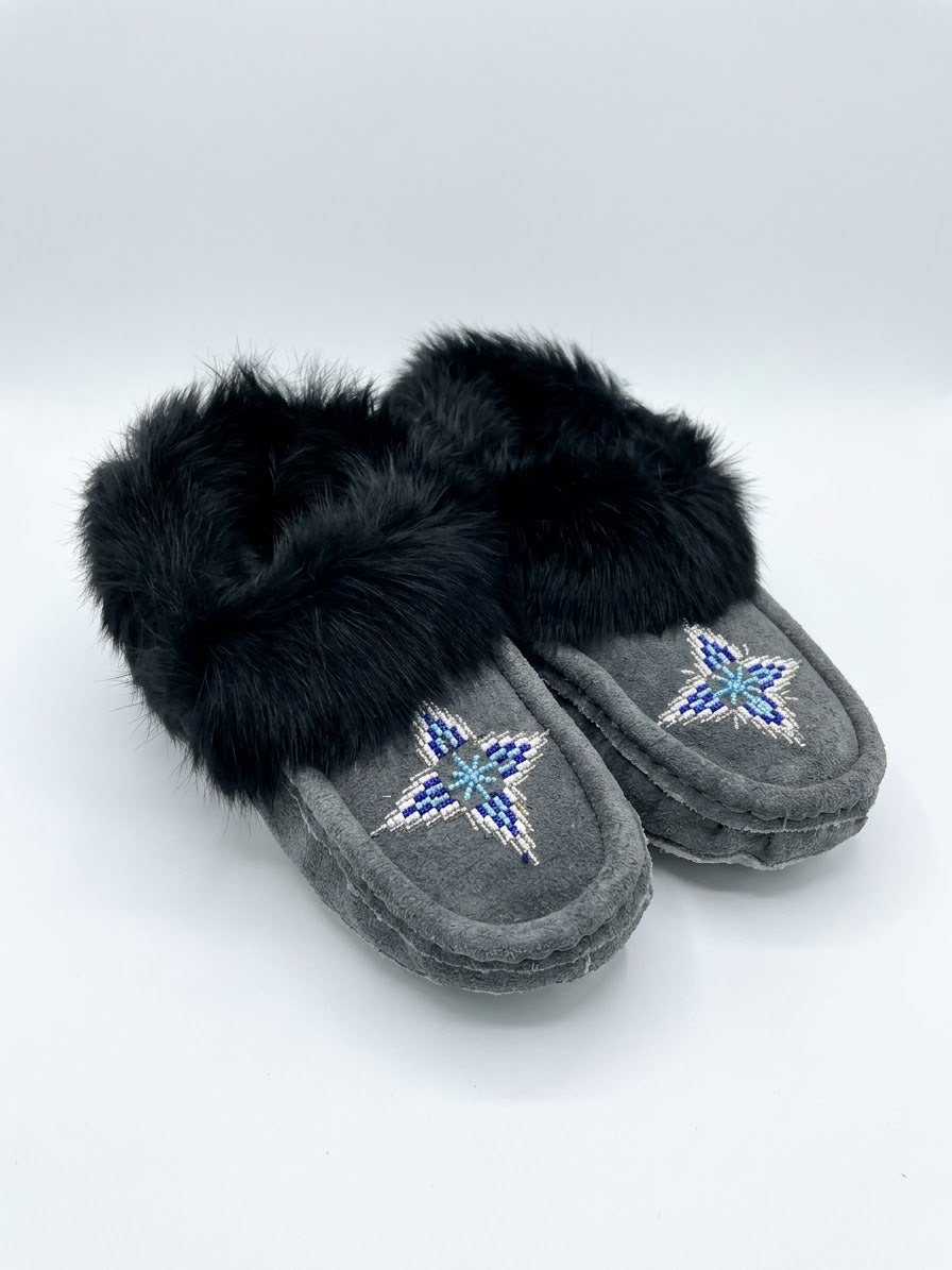 Moccasins Beaded (Size 7)