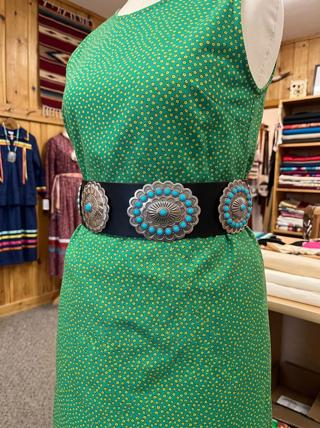Traditional Silver -Tone Turquoise Concho for Belts and Regalia - 8cm x 6cm (3.15 x 2.36 inch